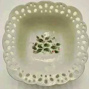 Royal Limited Holly Holiday Ceramic Bowl Holly & Berry Decoration & Rim Piercing